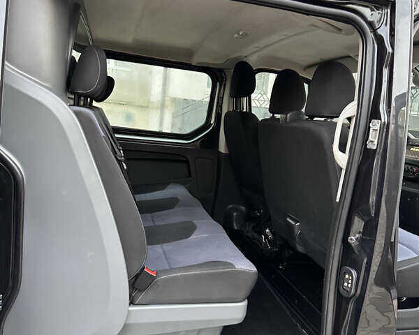 Чорний Опель Віваро, об'ємом двигуна 1.6 л та пробігом 213 тис. км за 16500 $, фото 27 на Automoto.ua