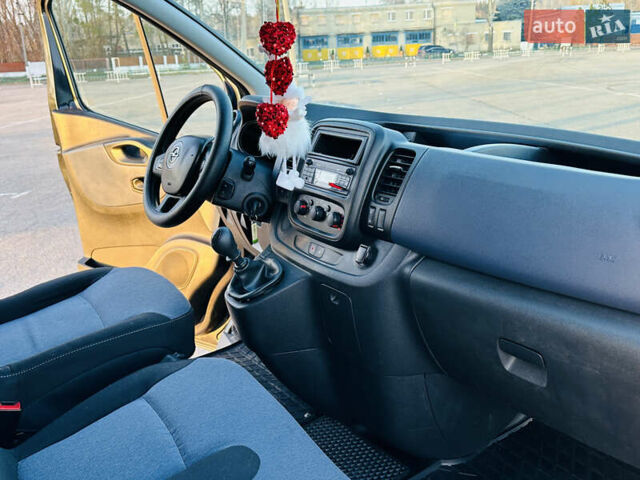 Черный Опель Виваро, объемом двигателя 1.6 л и пробегом 180 тыс. км за 22900 $, фото 25 на Automoto.ua