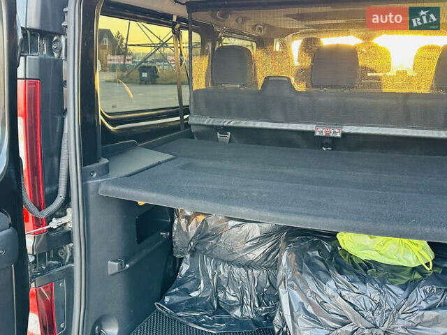 Черный Опель Виваро, объемом двигателя 1.6 л и пробегом 180 тыс. км за 22900 $, фото 33 на Automoto.ua