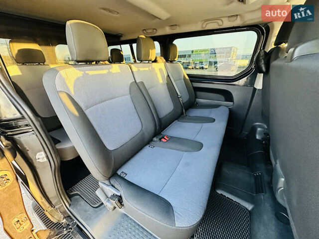 Черный Опель Виваро, объемом двигателя 1.6 л и пробегом 180 тыс. км за 22900 $, фото 31 на Automoto.ua