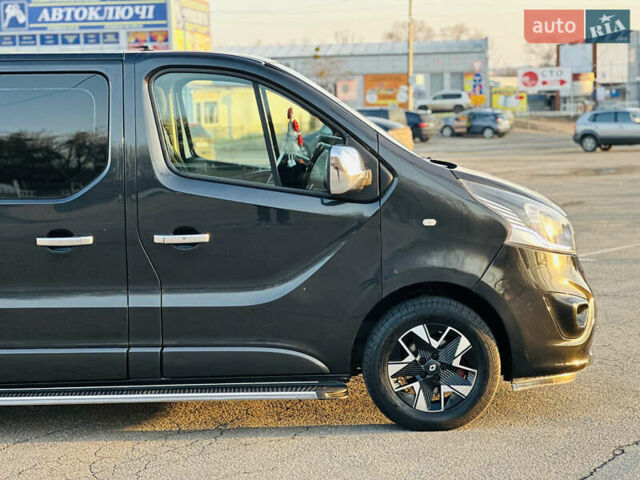 Черный Опель Виваро, объемом двигателя 1.6 л и пробегом 180 тыс. км за 22900 $, фото 15 на Automoto.ua