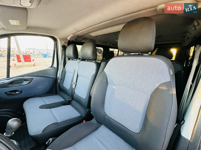 Черный Опель Виваро, объемом двигателя 1.6 л и пробегом 180 тыс. км за 22900 $, фото 20 на Automoto.ua