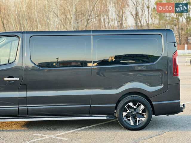 Черный Опель Виваро, объемом двигателя 1.6 л и пробегом 180 тыс. км за 22900 $, фото 5 на Automoto.ua