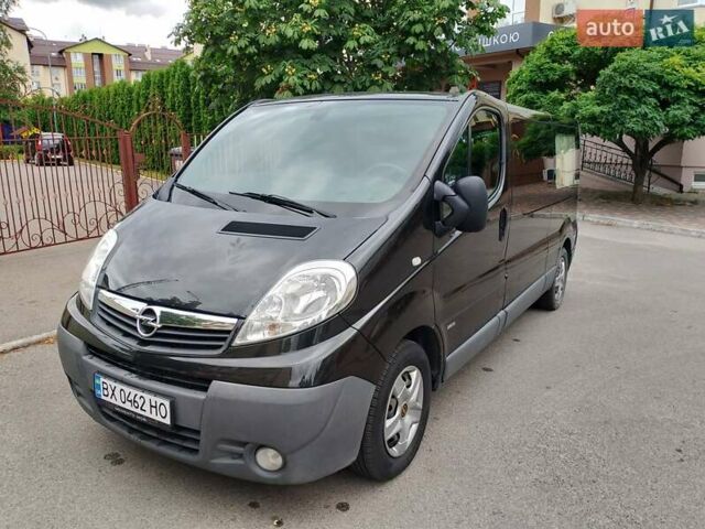 Черный Опель Виваро, объемом двигателя 2 л и пробегом 234 тыс. км за 15000 $, фото 1 на Automoto.ua