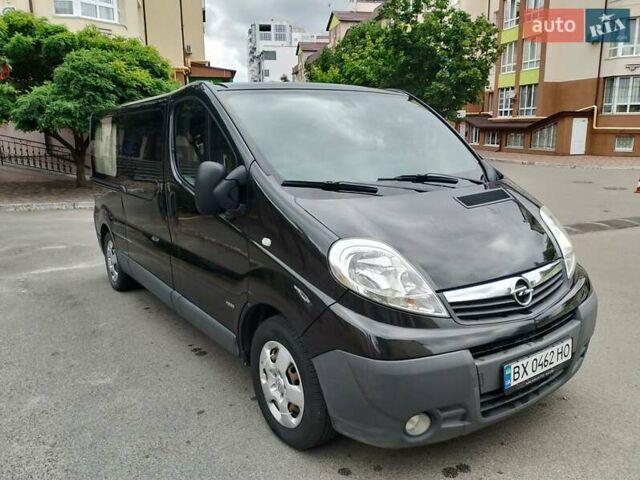 Черный Опель Виваро, объемом двигателя 2 л и пробегом 234 тыс. км за 15000 $, фото 5 на Automoto.ua