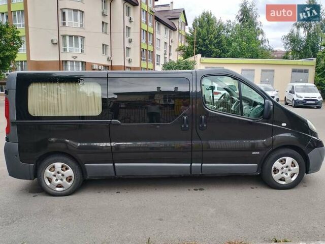 Черный Опель Виваро, объемом двигателя 2 л и пробегом 234 тыс. км за 15000 $, фото 7 на Automoto.ua