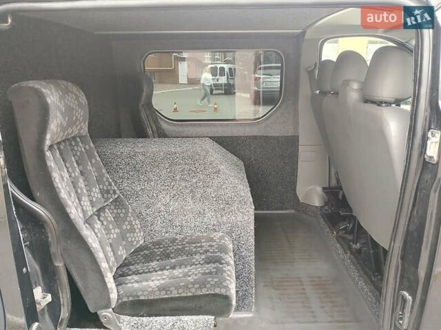 Черный Опель Виваро, объемом двигателя 2 л и пробегом 234 тыс. км за 15000 $, фото 4 на Automoto.ua