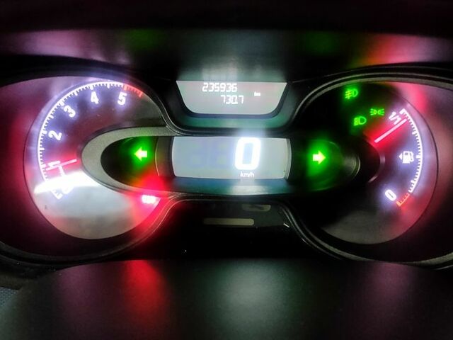 Чорний Опель Віваро, об'ємом двигуна 1.6 л та пробігом 236 тис. км за 19000 $, фото 1 на Automoto.ua