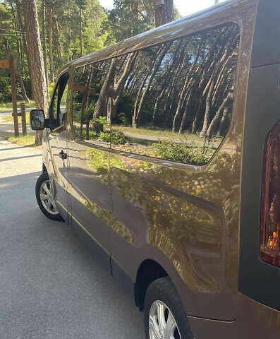 Коричневий Опель Віваро, об'ємом двигуна 1.6 л та пробігом 258 тис. км за 15700 $, фото 5 на Automoto.ua