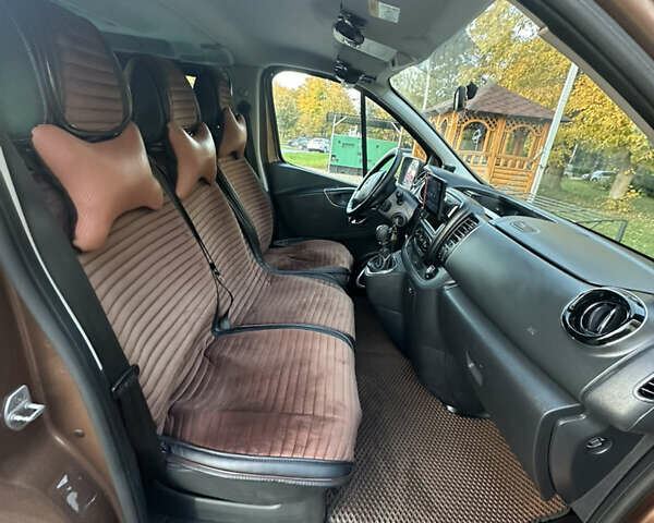 Коричневый Опель Виваро, объемом двигателя 1.6 л и пробегом 263 тыс. км за 17200 $, фото 15 на Automoto.ua