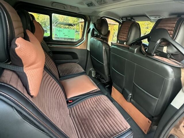 Коричневый Опель Виваро, объемом двигателя 1.6 л и пробегом 263 тыс. км за 17200 $, фото 3 на Automoto.ua