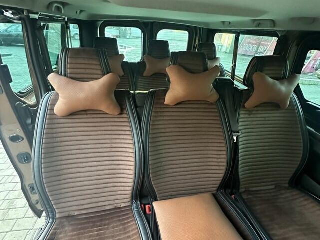 Коричневый Опель Виваро, объемом двигателя 1.6 л и пробегом 263 тыс. км за 17200 $, фото 2 на Automoto.ua