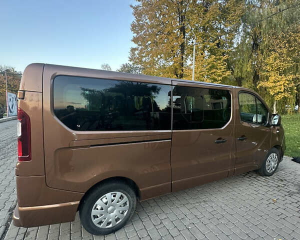 Коричневый Опель Виваро, объемом двигателя 1.6 л и пробегом 263 тыс. км за 17200 $, фото 3 на Automoto.ua