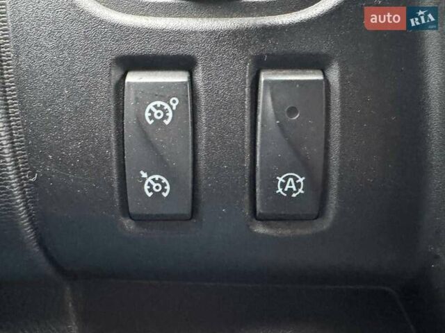 Коричневый Опель Виваро, объемом двигателя 1.6 л и пробегом 315 тыс. км за 16490 $, фото 19 на Automoto.ua