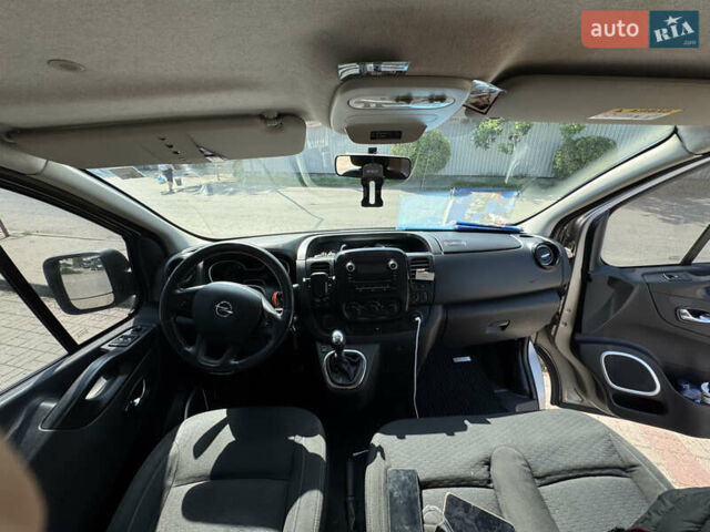 Коричневий Опель Віваро, об'ємом двигуна 1.6 л та пробігом 260 тис. км за 15800 $, фото 13 на Automoto.ua