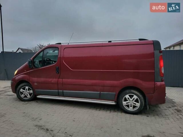 Червоний Опель Віваро, об'ємом двигуна 2.5 л та пробігом 377 тис. км за 7050 $, фото 15 на Automoto.ua