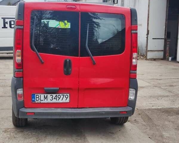 Красный Опель Виваро, объемом двигателя 2.5 л и пробегом 370 тыс. км за 6500 $, фото 2 на Automoto.ua