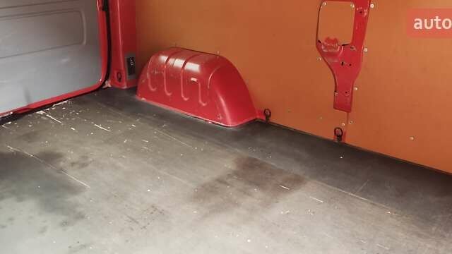 Красный Опель Виваро, объемом двигателя 2 л и пробегом 251 тыс. км за 12200 $, фото 17 на Automoto.ua