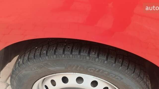 Красный Опель Виваро, объемом двигателя 2 л и пробегом 251 тыс. км за 12200 $, фото 3 на Automoto.ua