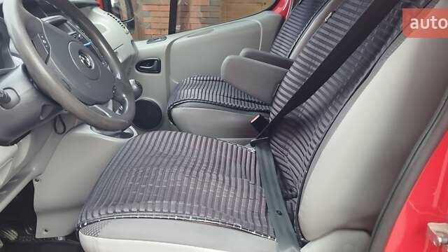 Красный Опель Виваро, объемом двигателя 2 л и пробегом 251 тыс. км за 12200 $, фото 22 на Automoto.ua