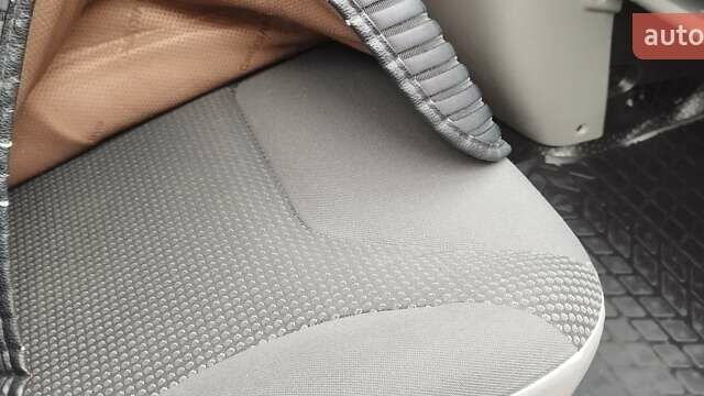 Красный Опель Виваро, объемом двигателя 2 л и пробегом 251 тыс. км за 12200 $, фото 13 на Automoto.ua