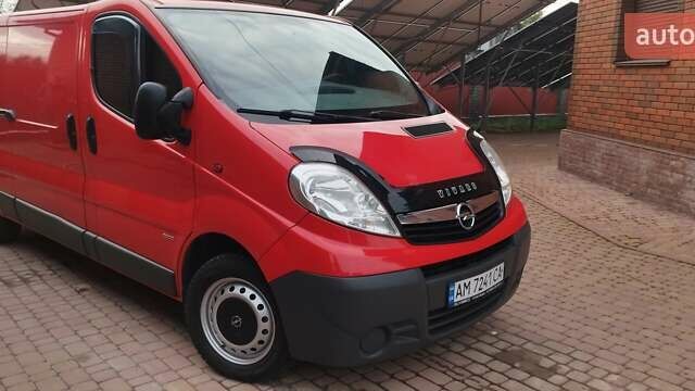 Красный Опель Виваро, объемом двигателя 2 л и пробегом 251 тыс. км за 12200 $, фото 29 на Automoto.ua