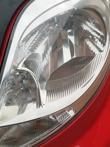 Красный Опель Виваро, объемом двигателя 2 л и пробегом 251 тыс. км за 12200 $, фото 2 на Automoto.ua