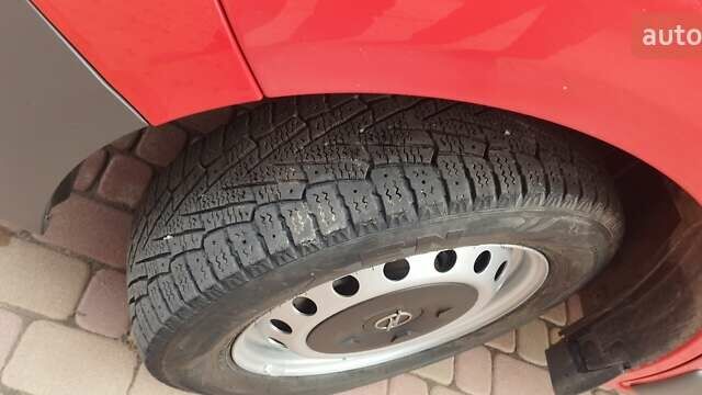 Красный Опель Виваро, объемом двигателя 2 л и пробегом 251 тыс. км за 12200 $, фото 5 на Automoto.ua