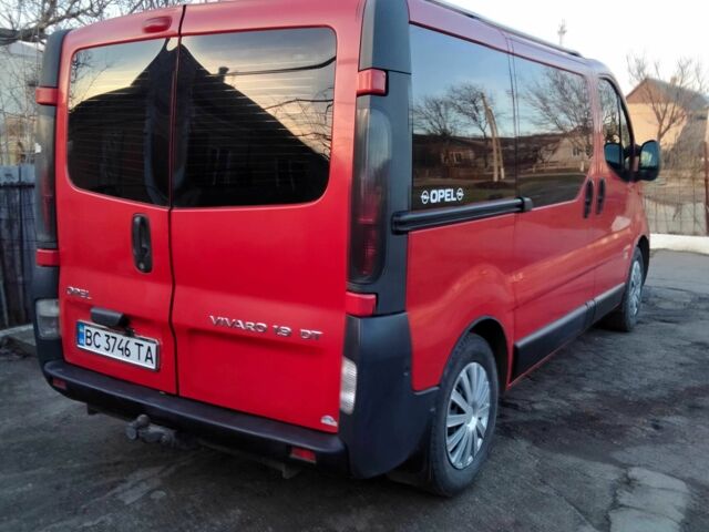 Красный Опель Виваро, объемом двигателя 1.9 л и пробегом 280 тыс. км за 6900 $, фото 12 на Automoto.ua
