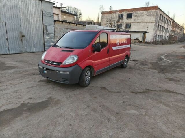Красный Опель Виваро, объемом двигателя 1.9 л и пробегом 494 тыс. км за 5400 $, фото 1 на Automoto.ua