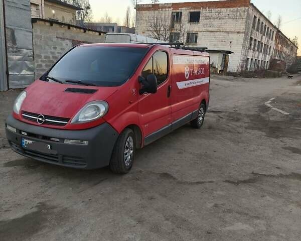 Красный Опель Виваро, объемом двигателя 1.9 л и пробегом 489 тыс. км за 5900 $, фото 7 на Automoto.ua