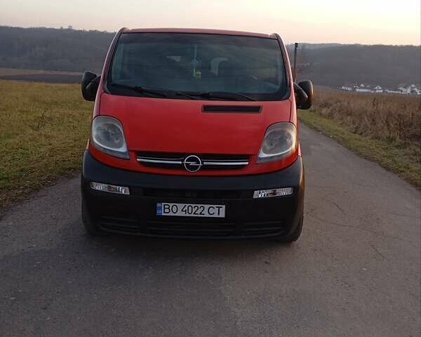Червоний Опель Віваро, об'ємом двигуна 1.9 л та пробігом 404 тис. км за 5400 $, фото 2 на Automoto.ua