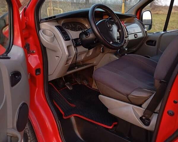 Червоний Опель Віваро, об'ємом двигуна 1.9 л та пробігом 404 тис. км за 5400 $, фото 13 на Automoto.ua