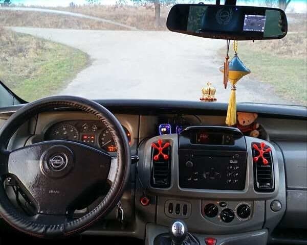 Червоний Опель Віваро, об'ємом двигуна 1.9 л та пробігом 404 тис. км за 5400 $, фото 10 на Automoto.ua