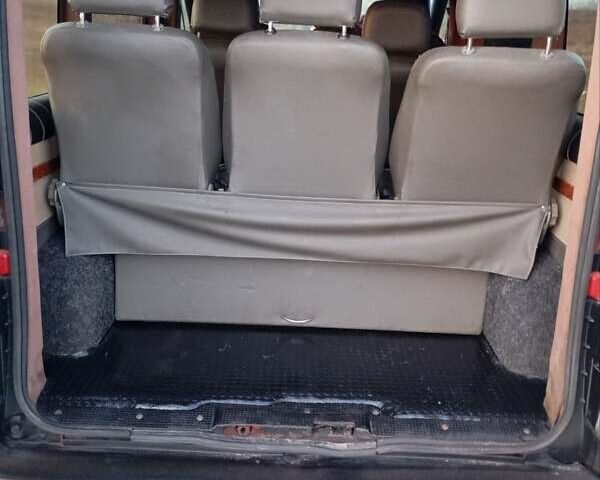 Червоний Опель Віваро, об'ємом двигуна 1.9 л та пробігом 404 тис. км за 5400 $, фото 7 на Automoto.ua