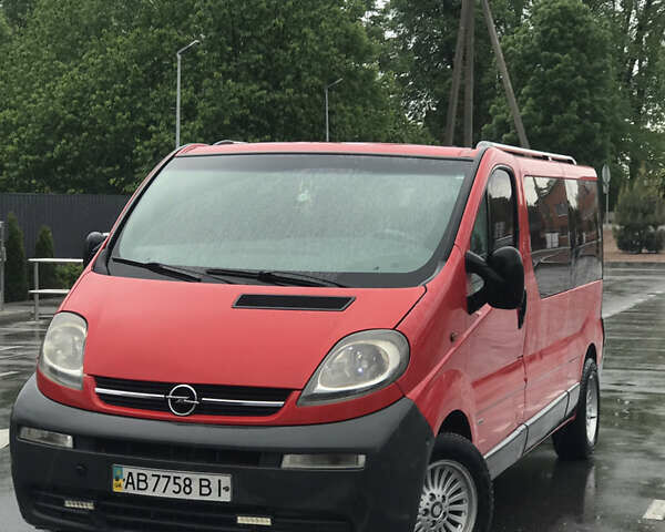 Красный Опель Виваро, объемом двигателя 1.9 л и пробегом 450 тыс. км за 7300 $, фото 2 на Automoto.ua