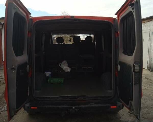 Червоний Опель Віваро, об'ємом двигуна 1.9 л та пробігом 430 тис. км за 6900 $, фото 10 на Automoto.ua