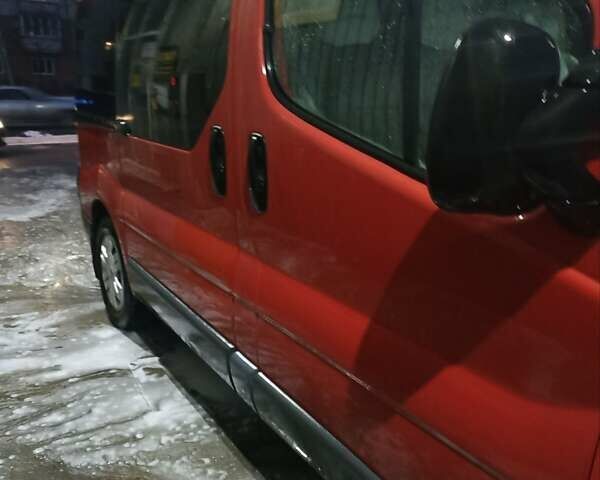 Красный Опель Виваро, объемом двигателя 1.9 л и пробегом 364 тыс. км за 6900 $, фото 3 на Automoto.ua