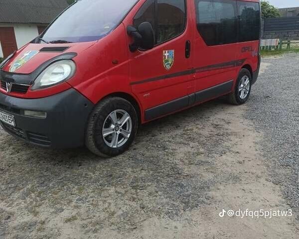 Червоний Опель Віваро, об'ємом двигуна 2.5 л та пробігом 599 тис. км за 6500 $, фото 2 на Automoto.ua