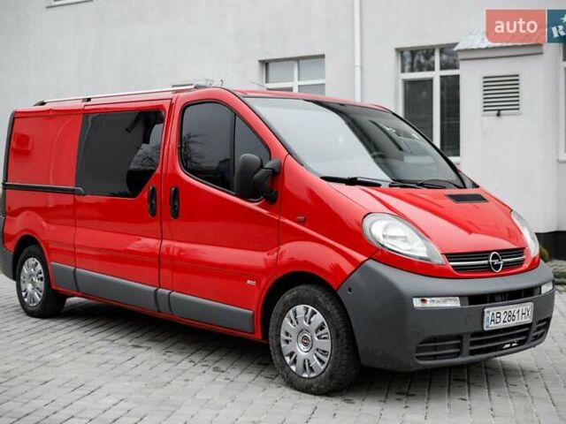 Червоний Опель Віваро, об'ємом двигуна 1.87 л та пробігом 400 тис. км за 8300 $, фото 8 на Automoto.ua
