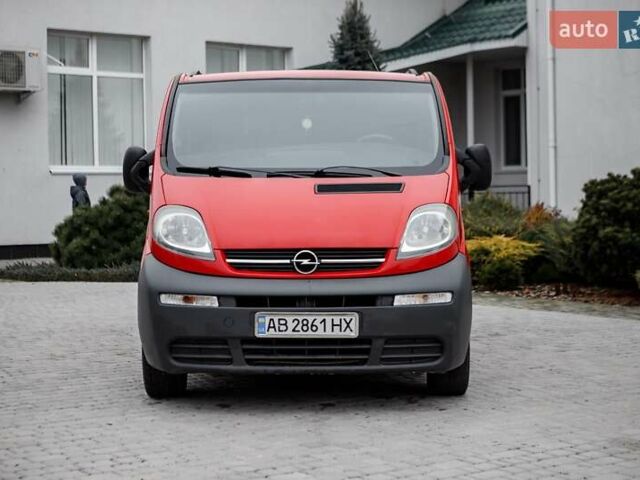 Червоний Опель Віваро, об'ємом двигуна 1.87 л та пробігом 400 тис. км за 8300 $, фото 9 на Automoto.ua