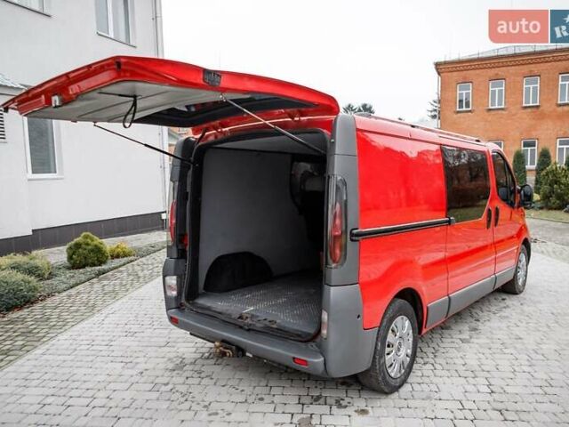 Червоний Опель Віваро, об'ємом двигуна 1.87 л та пробігом 400 тис. км за 8300 $, фото 25 на Automoto.ua