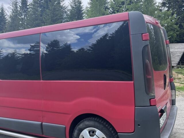 Красный Опель Виваро, объемом двигателя 1.9 л и пробегом 2 тыс. км за 6075 $, фото 2 на Automoto.ua