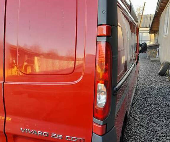 Красный Опель Виваро, объемом двигателя 2.46 л и пробегом 449 тыс. км за 5800 $, фото 8 на Automoto.ua