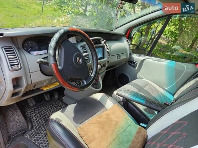 Червоний Опель Віваро, об'ємом двигуна 2 л та пробігом 458 тис. км за 8200 $, фото 11 на Automoto.ua