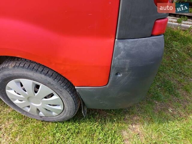 Червоний Опель Віваро, об'ємом двигуна 2 л та пробігом 458 тис. км за 8200 $, фото 29 на Automoto.ua