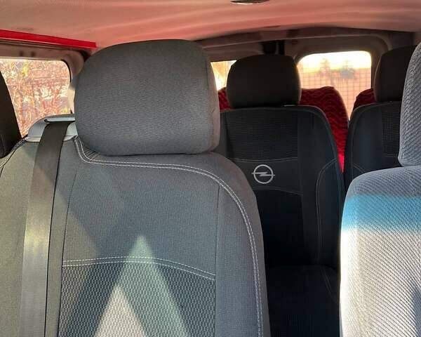 Красный Опель Виваро, объемом двигателя 1.87 л и пробегом 400 тыс. км за 7000 $, фото 10 на Automoto.ua