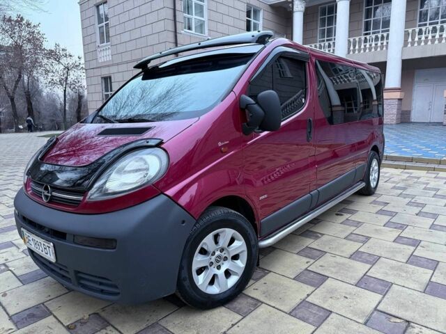 Червоний Опель Віваро, об'ємом двигуна 1.9 л та пробігом 310 тис. км за 8500 $, фото 5 на Automoto.ua