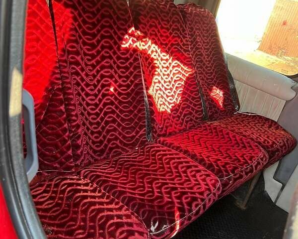 Красный Опель Виваро, объемом двигателя 1.87 л и пробегом 400 тыс. км за 7000 $, фото 1 на Automoto.ua