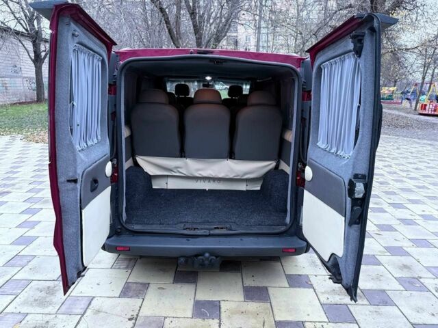 Червоний Опель Віваро, об'ємом двигуна 1.9 л та пробігом 310 тис. км за 8500 $, фото 9 на Automoto.ua